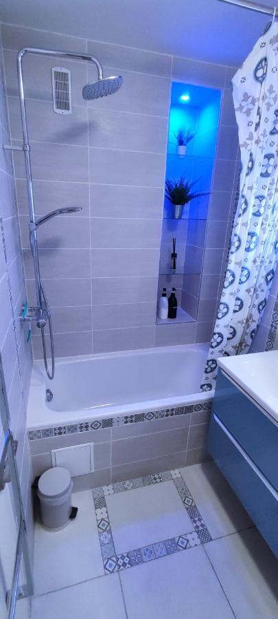 T4 Massy Tgv By Beds4Wanderlust - 80M2 Avec Terrasse Et Bureau - Proche Coulee Verte - Ideal Pro Ou Famille Eksteriør bilde